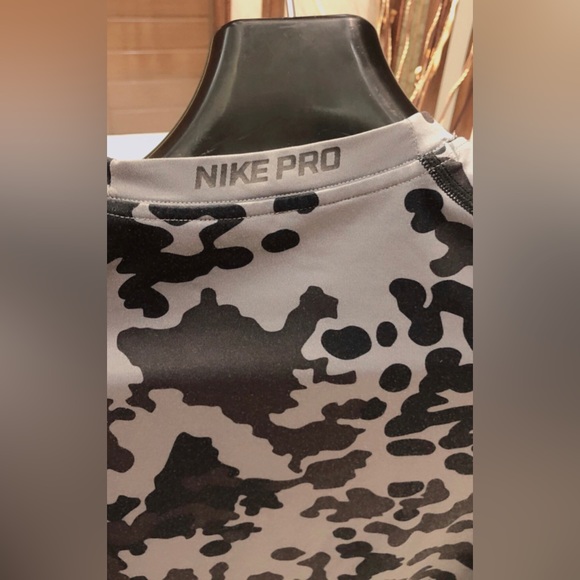 Absolutely New, Nike pro Dri-fit boys tight fit skin for active wear. - Picture 7 of 12